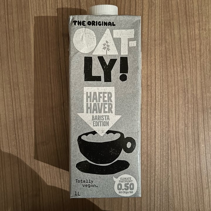 review photo of Oatly Oat Drink Barista Edition shared by @justinleeijen on 24 Sep 2021 - review