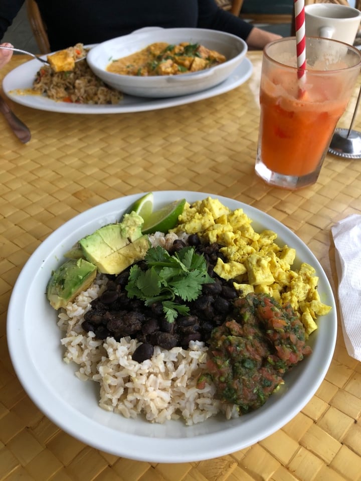 review photo of Hawaii Yacht Club Black Bean Bowl shared by @808vegans on 13 Jan 2020 - review