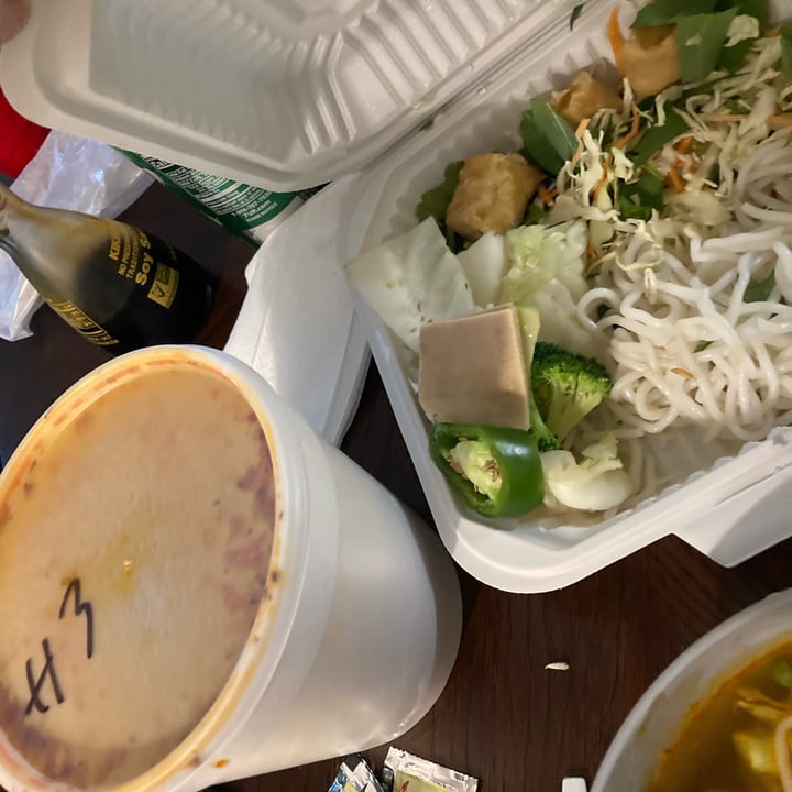 photo of Noble Vegetarian Royal Noodle Soup shared by @crushinish on  16 Oct 2021 - review