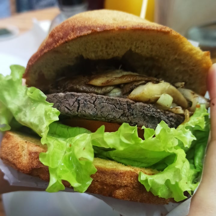 photo of Vegoto Fast Food Hamburguesa Caraota shared by @vtopia on  21 Sep 2020 - review