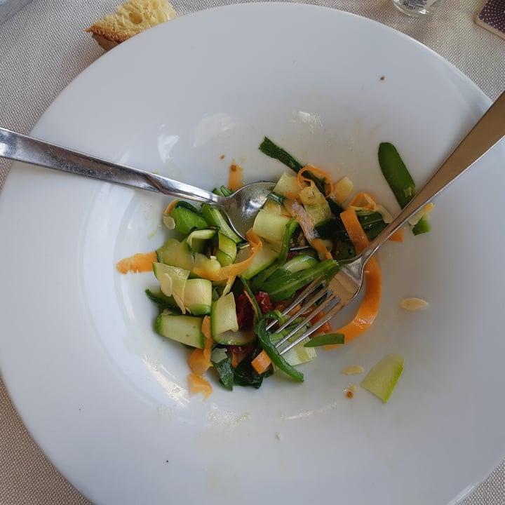 photo of La Cecchina Carpaccio di zucchine e carote con pomodori secchi, mandorle e menta shared by @piarpaola on  03 Jan 2022 - review