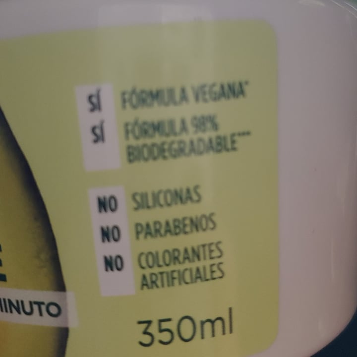 review photo of Garnier Mascarilla Hair Food Aguacate shared by @vianney on 08 Jun 2022 - review