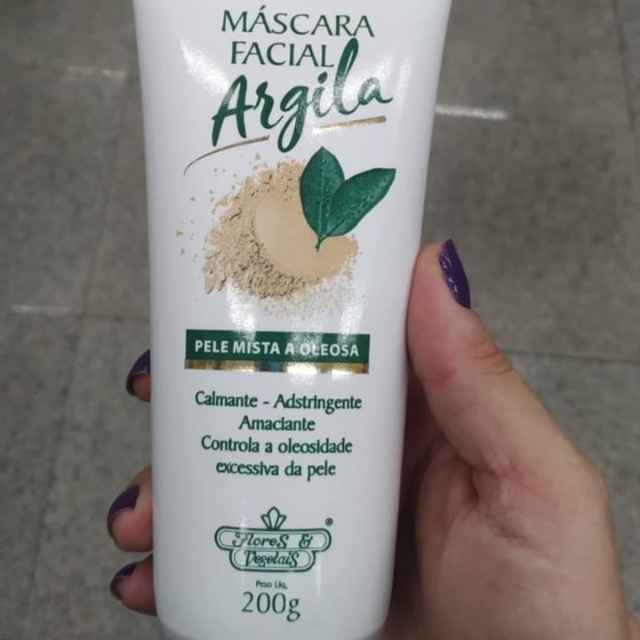 review photo of Máscara facial de Argila Flores e Vegetais Máscara facial de argila shared by @vetinha on 06 May 2022 - review