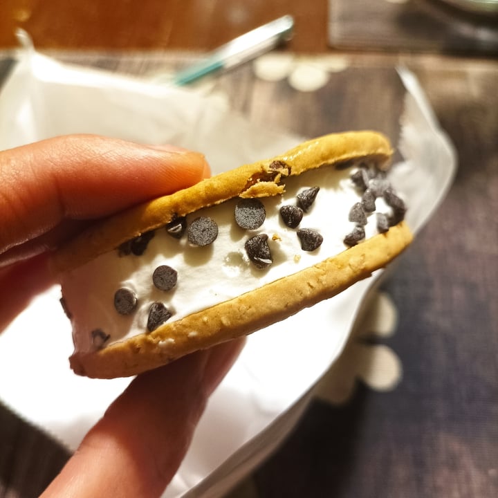 photo of Valsoia Gran cookie shared by @theveganwitchdiary on  20 Nov 2022 - review