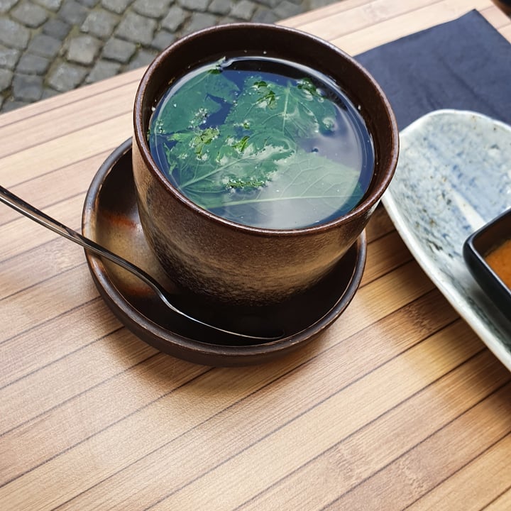 photo of Secret Garden Vegan Sushi München Miso Suppe shared by @martini on  15 Jul 2022 - review