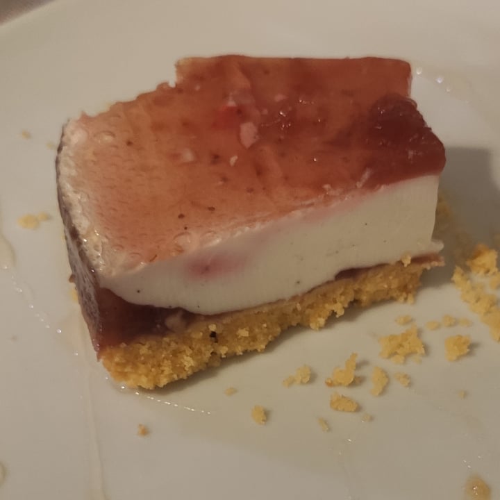 photo of Mezzaluna cheesecake alle fragole shared by @coretta on  14 Jul 2022 - review
