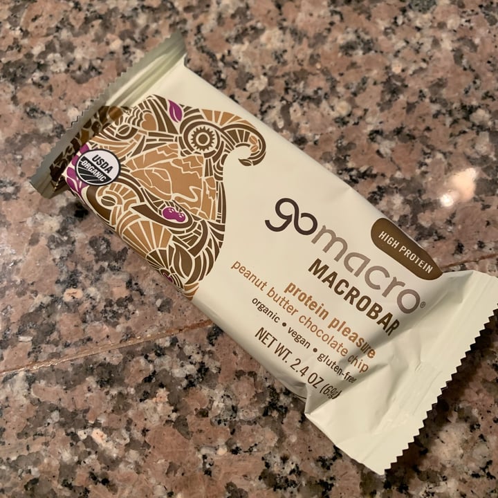 review photo of GoMacro Protein Pleasure - Peanut Butter Chocolate Chip shared by @drichi on 09 May 2022 - review