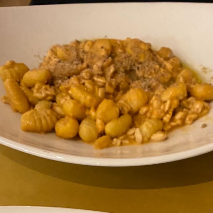 photo of Bottega Vegana Gnocchi al ragù di soia shared by @kira2017 on  01 Dec 2021 - review