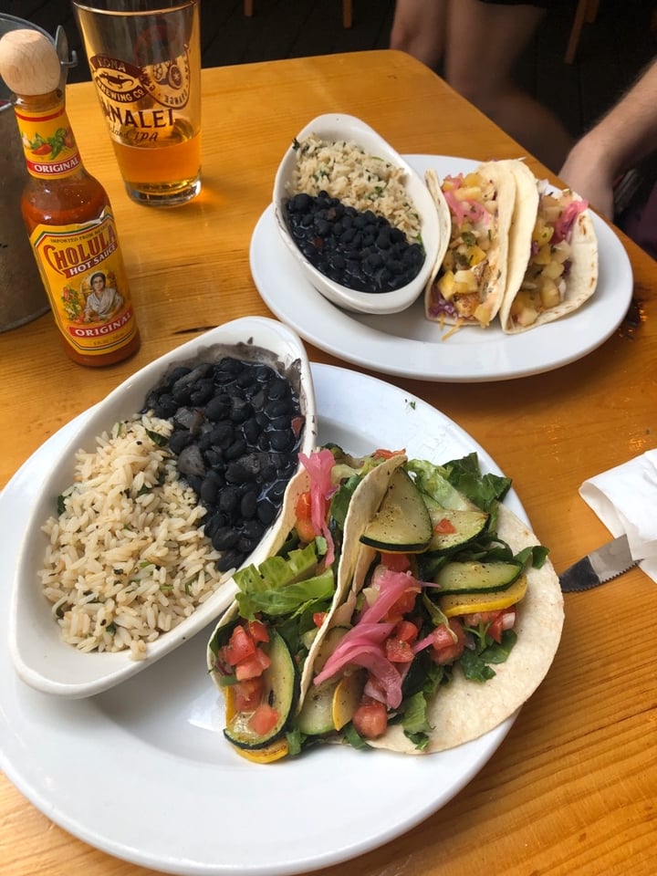 photo of Hooks Chill & Grille Veggie Tacos shared by @tarsbo on  10 Jan 2020 - review