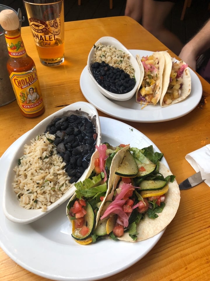 review photo of Hooks Chill & Grille Veggie Tacos shared by @tarsbo on 10 Jan 2020 - review