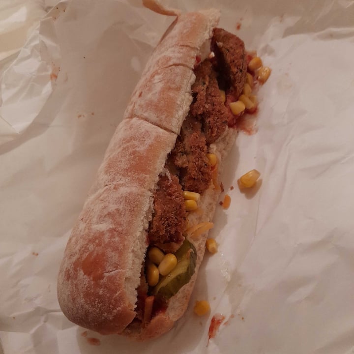 photo of Vegan Sandwich Co Chick*n Fillet Roll shared by @venerableveganvirtue on  21 Feb 2022 - review