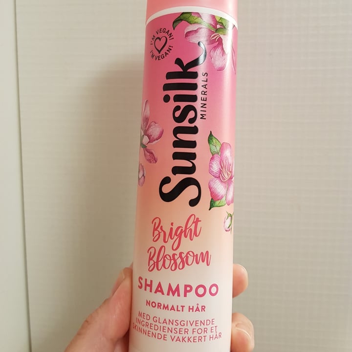photo of Sunsilk minerals Shampoo shared by @perro37 on  30 Jun 2021 - review