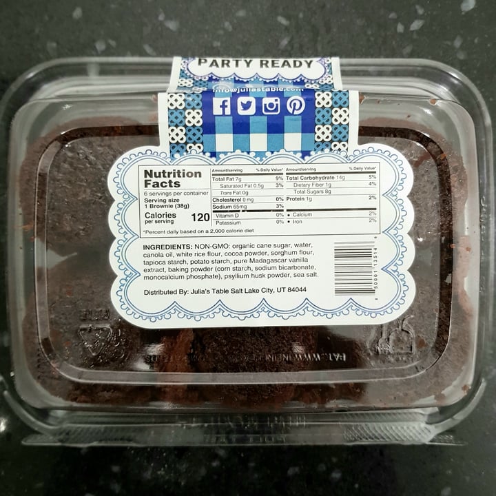 photo of Julia’s table Bright Little Brownies shared by @veganfoodreviewer on  26 Dec 2021 - review
