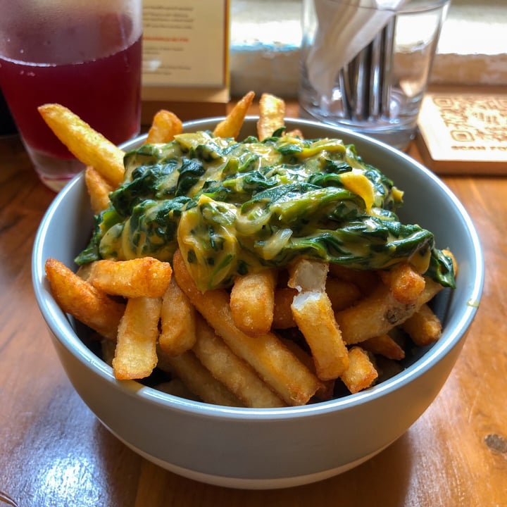 photo of Love Handle  Cream Spinach-loaded Fries shared by @m1tch9i on  20 Sep 2022 - review