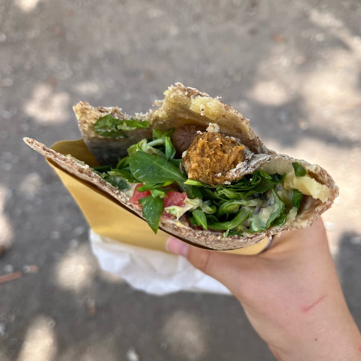 review photo of Vegan come koala Piadina con Wurstel Di Seitan Affumicato shared by @thevisio on 17 Aug 2022 - review