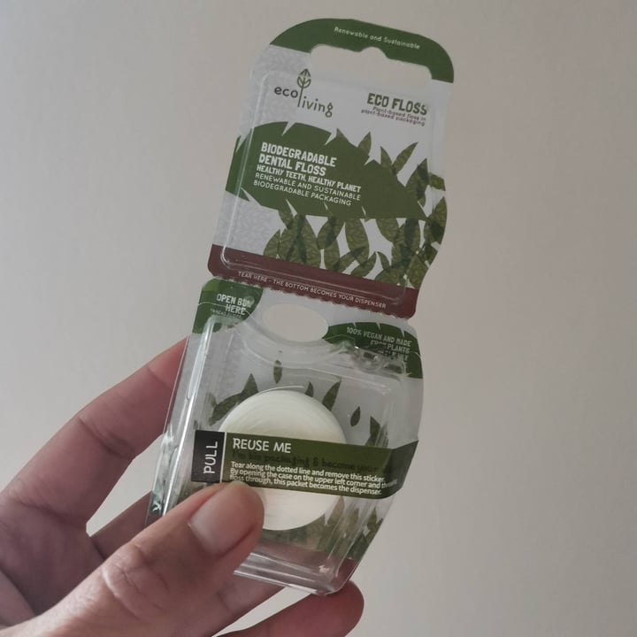 review photo of ecoLiving Dental floss biodegradable shared by @lucica on 09 Apr 2022 - review