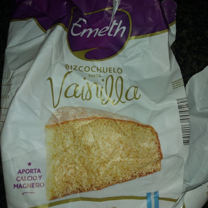 review photo of Emeth Bizcochuelo De Vainilla shared by @fangirlost28 on 19 Jan 2021 - review