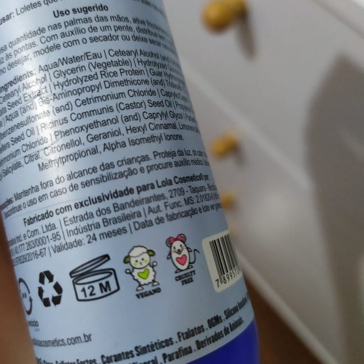 photo of Lola Cosmetics Balsamo Finalizador o exterminador de frizz shared by @brunacampana on  07 May 2022 - review