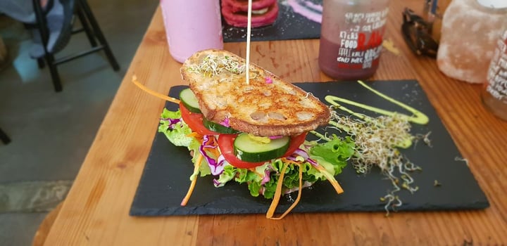 review photo of Scheckter's RAW Gourmet Rainbow sandwich shared by @alexia0120 on 02 Dec 2019 - review