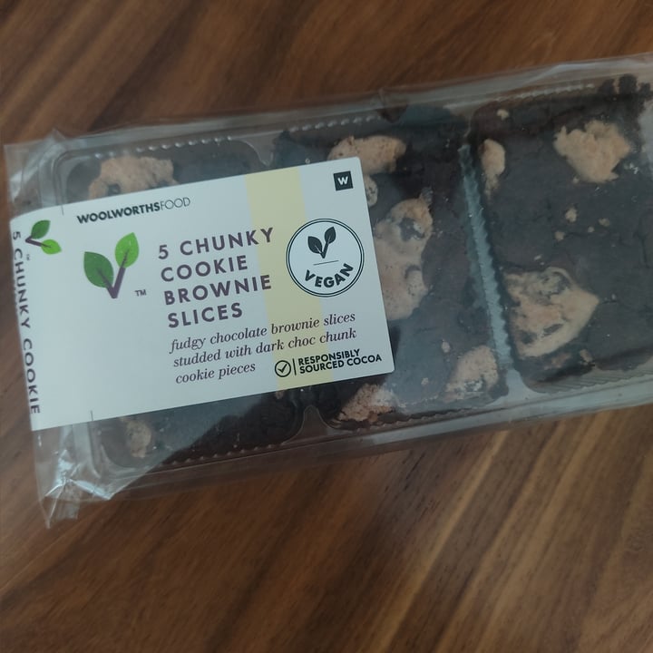 photo of Woolworths Food 5 Chunky Cookie Brownie Slices shared by @anxietea on  25 Oct 2021 - review