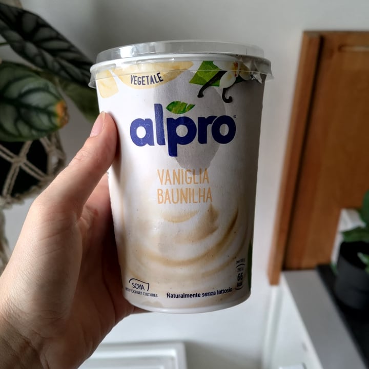review photo of Alpro Soy Yogurt Vanilla shared by @fralepiante on 22 Jun 2022 - review