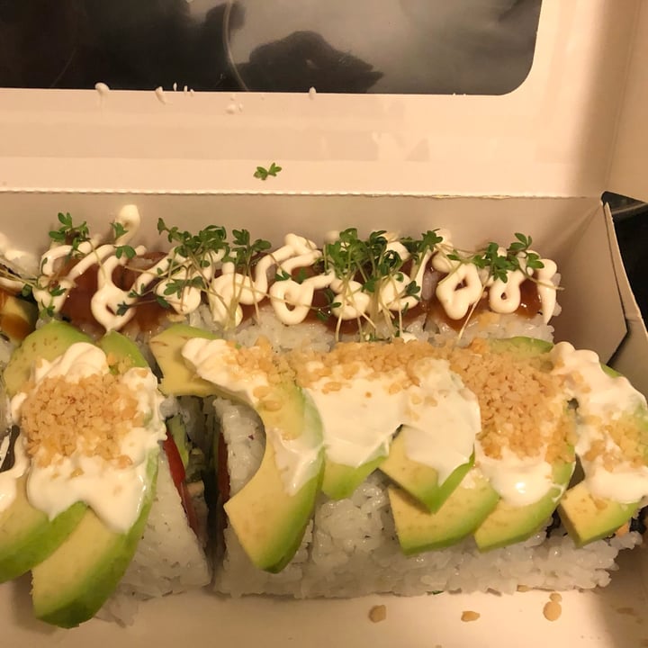 review photo of Vuushi Schanze white no-salmon roll shared by @franciiotto on 21 Oct 2022 - review