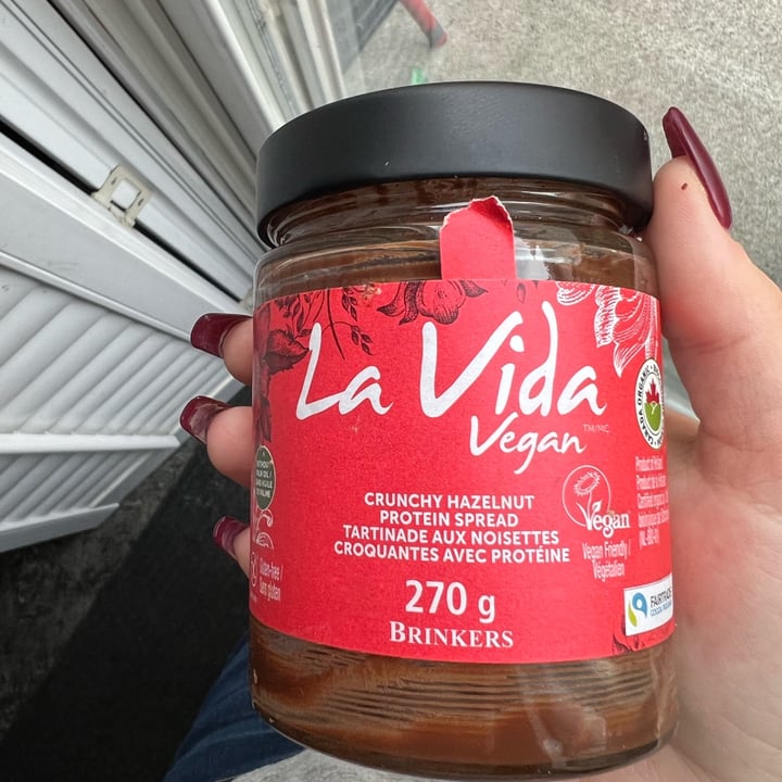 review photo of La Vida Vegan Chocolate spread shared by @deathoverdecaf on 11 Jun 2022 - review