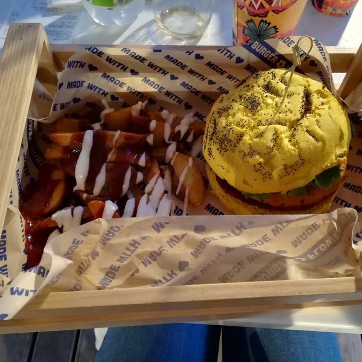 photo of Flower Burger Spicy Cecio shared by @sarettamagx on  05 Jun 2021 - review