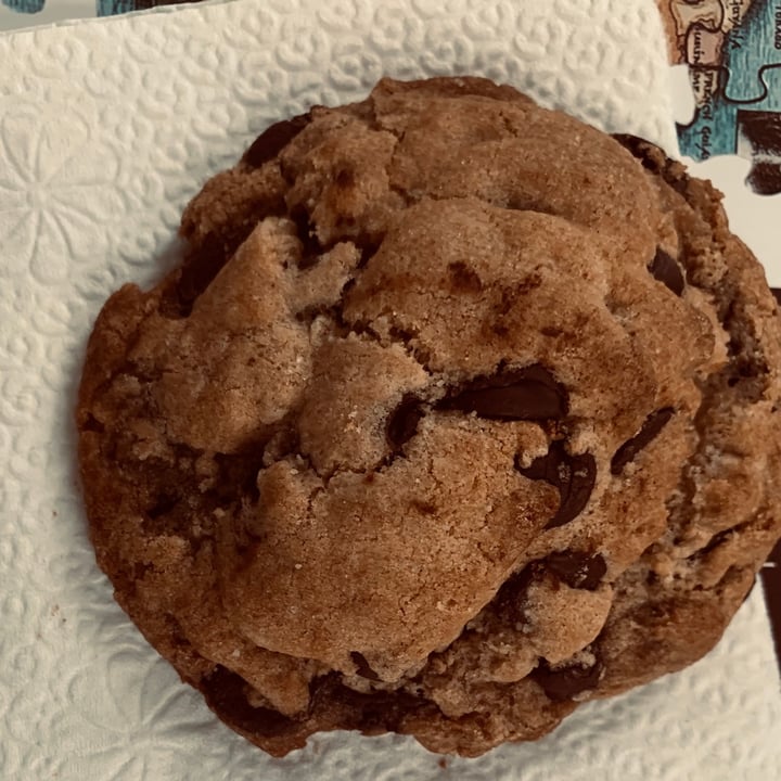 photo of Right Path Organic Cafe Chocolate Chip Cookie shared by @alyveg87 on  29 Jul 2021 - review