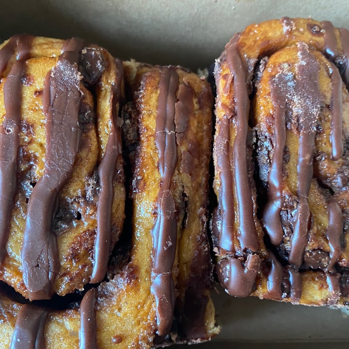 photo of Fresh Earth Food Store Chocolate Chelsea Bun shared by @bianca1701 on  22 Jul 2020 - review