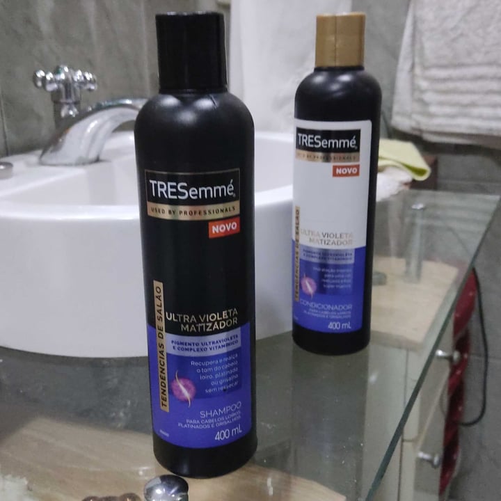 review photo of TRESemmé Ultra Violeta Matizador Shampoo shared by @lucianaroccomil on 12 Aug 2022 - review