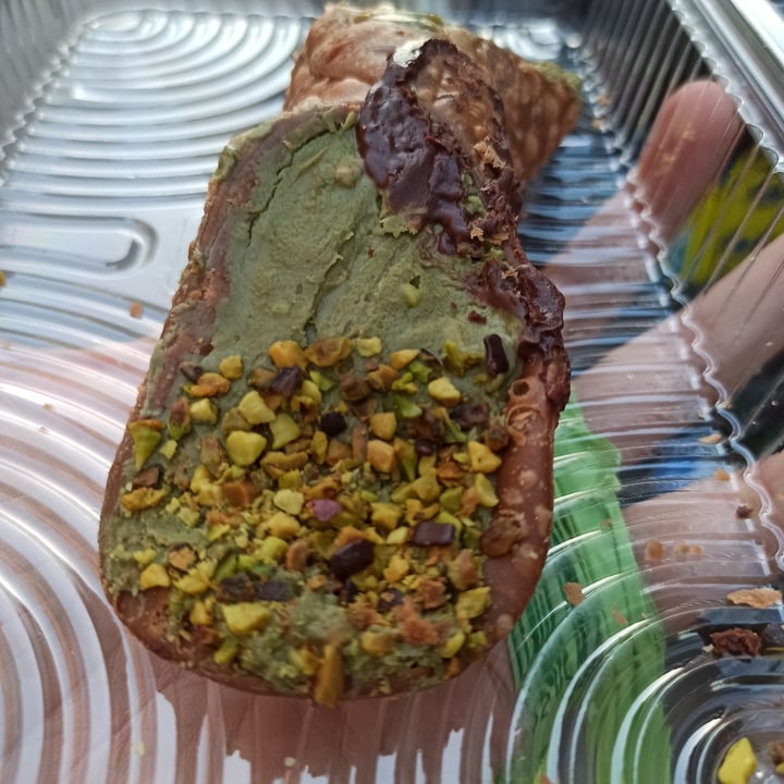 review photo of Il Dolce Sapore Cannolo al pistacchio shared by @ela9manu on 28 May 2022 - review