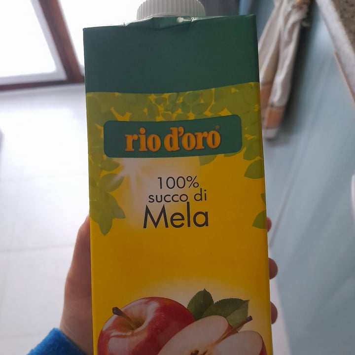 photo of rioD'oro Succo 100% mela shared by @martolozza on  15 Apr 2022 - review