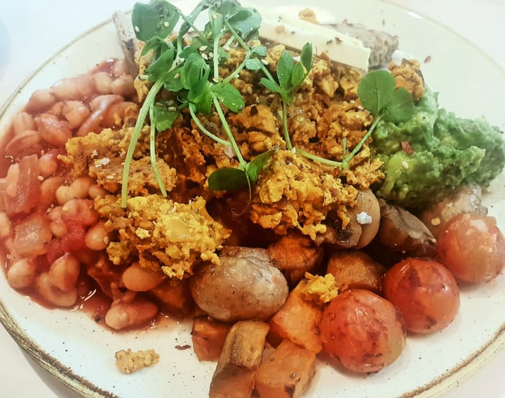 review photo of Hula Juice Bar & Cafe Veggie brekki shared by @barbaga on 23 Feb 2020 - review