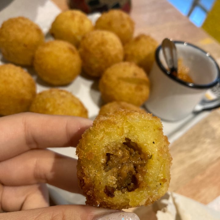 review photo of São Saruê bolinho de macaxeira shared by @hashiefaca on 02 Aug 2022 - review