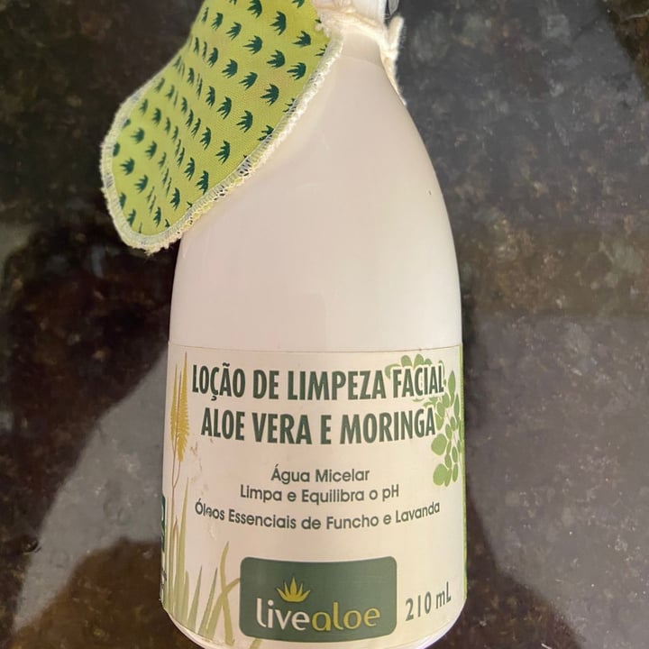 photo of Livealoe Loção De Limpeza Facial Aloe E Moringa shared by @carlossimoescampos85 on  22 Apr 2022 - review