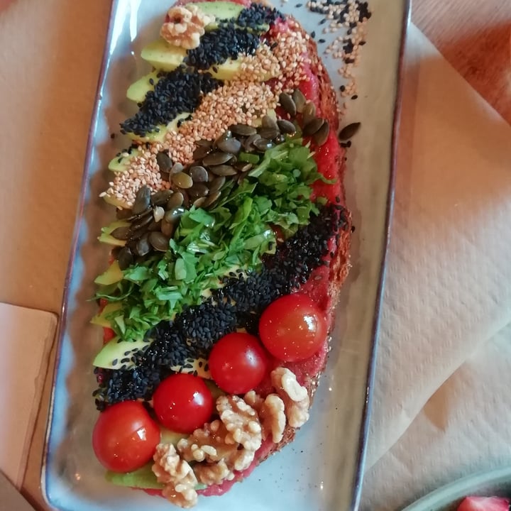 photo of Savory Açaí House & Healthy Food Tostada de Agucate, Tomate Y Semillas shared by @beatriu on  20 Jun 2020 - review