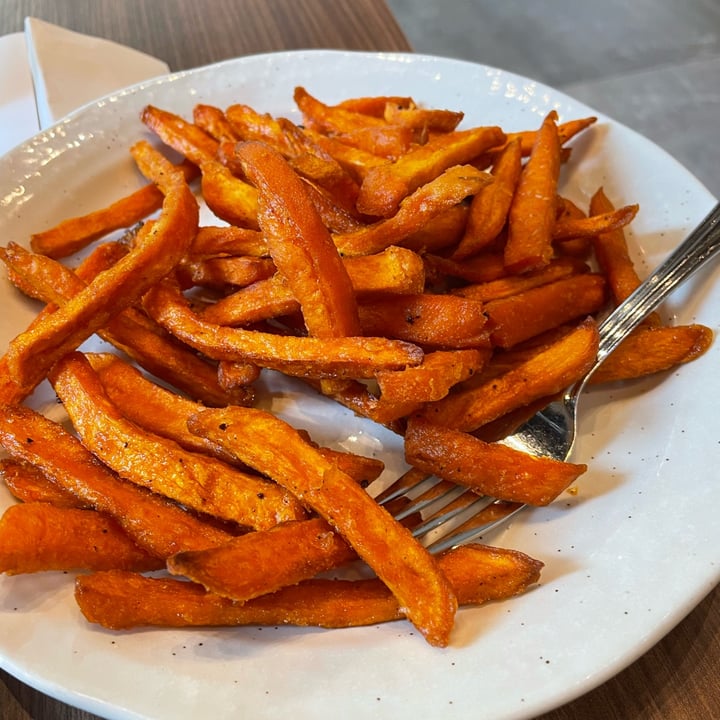 review photo of Cedele sweet potato fries shared by @hayleylim on 05 Feb 2022 - review