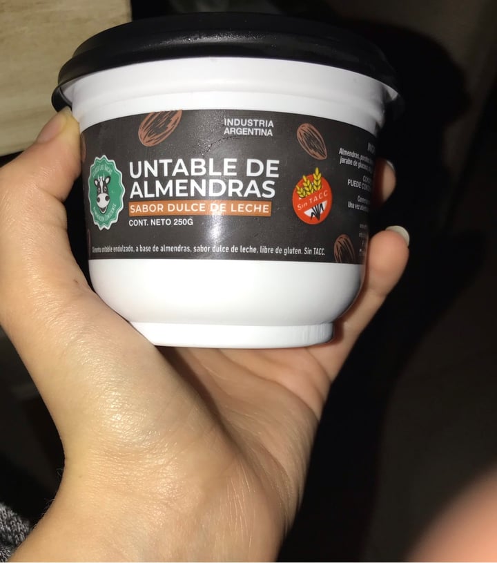 photo of Felices Las Vacas Untable de Almendras sabor Dulce de Leche shared by @lixii on  28 Apr 2020 - review