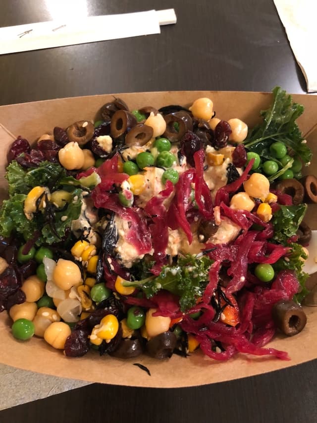 Foto do prato “Cold salad bar”