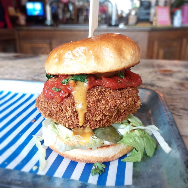 photo of Veg Heads No Harm Chikk'n Parm Burg shared by @maxmorley on  25 Mar 2022 - review