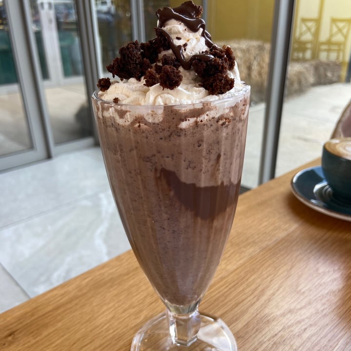 photo of Kaylee's Eatery Chocolate Brownie Shake shared by @plantbasedstorm on  14 Mar 2021 - review