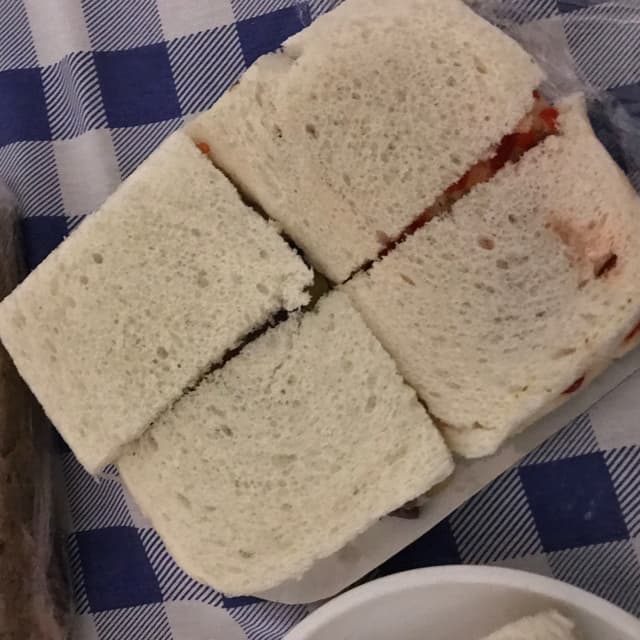 菜肴“Sándwiches de miga”的照片