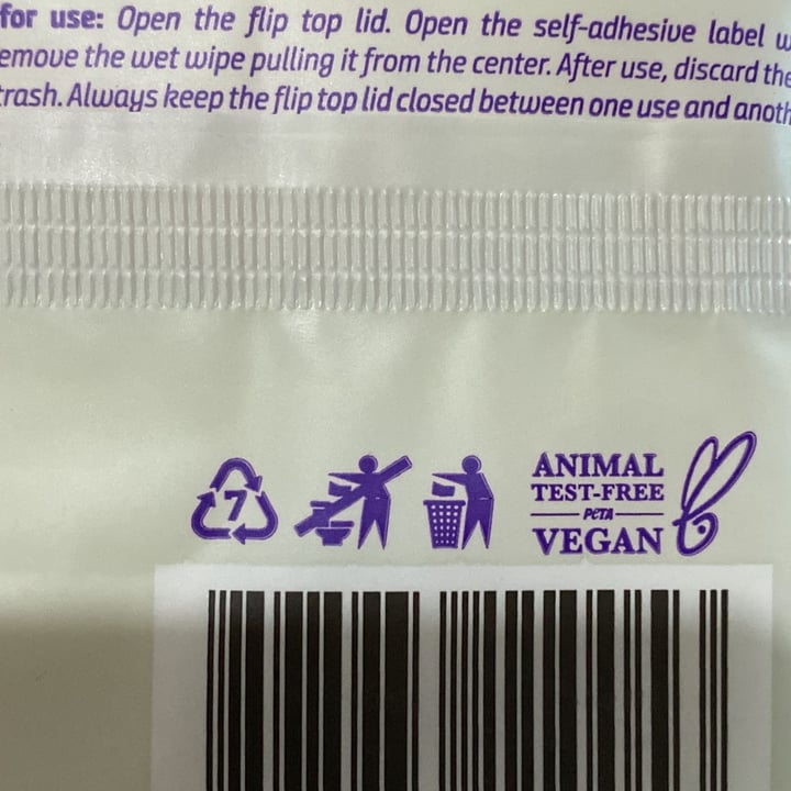 review photo of Feel Clean Toalhas Umedecidas FellClean Nananeném shared by @thayspereira on 12 May 2022 - review