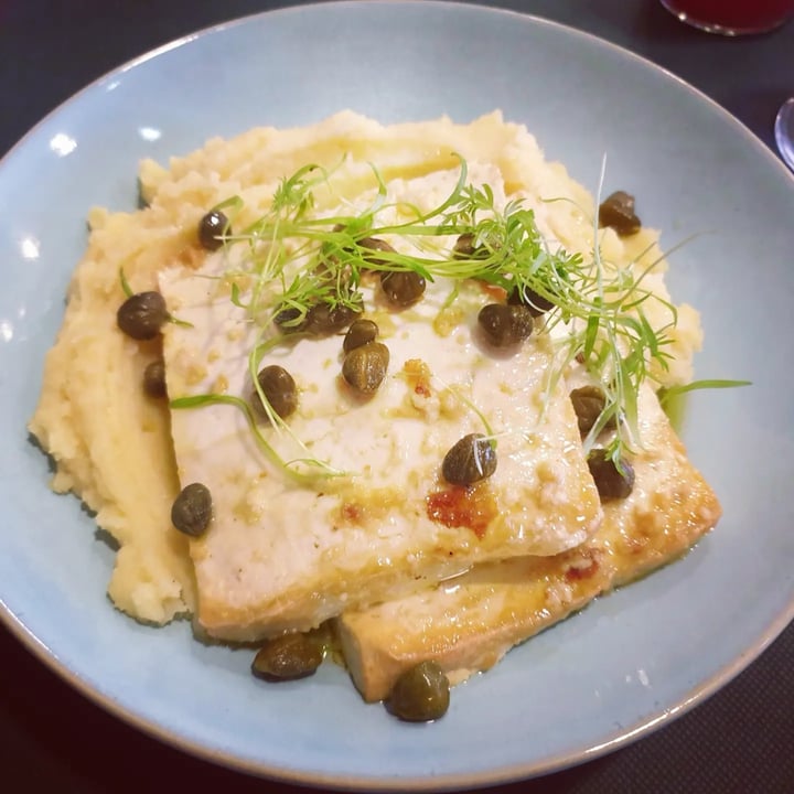 review photo of Botellini - Restaurante Vegetariano Tofu With Mash Potatoes shared by @apconceicao on 27 Dec 2021 - review