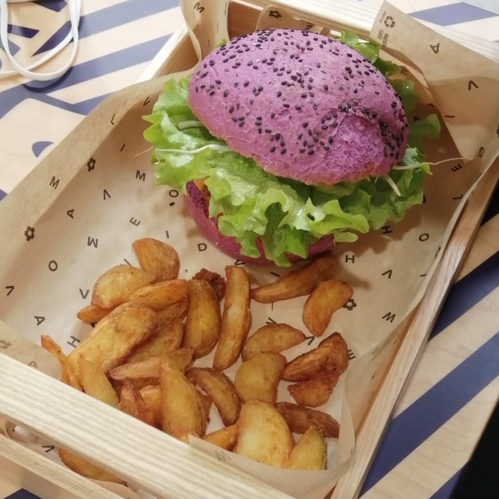photo of Flower Burger Cherry Bomb shared by @milla99 on  16 Dec 2021 - review