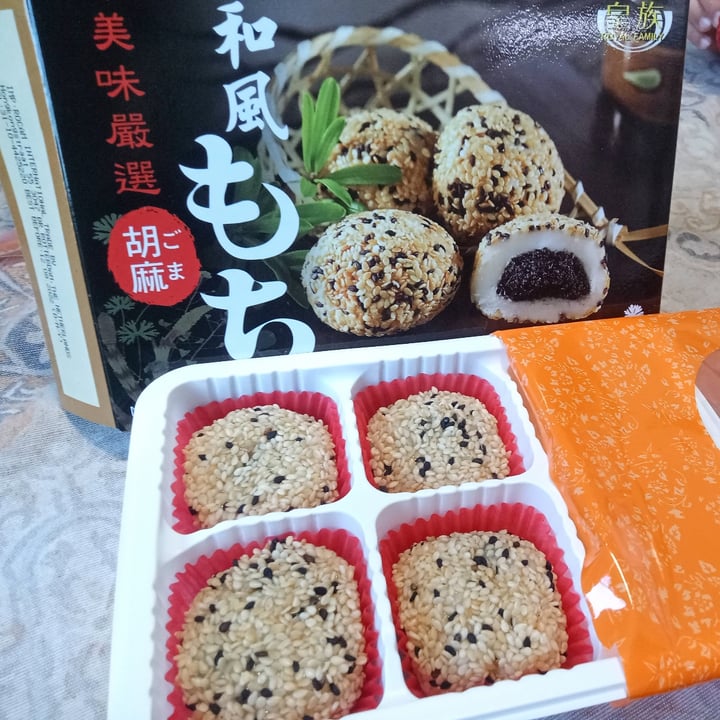 review photo of royal family food co mochi shared by @secchiello on 03 Jul 2022 - review