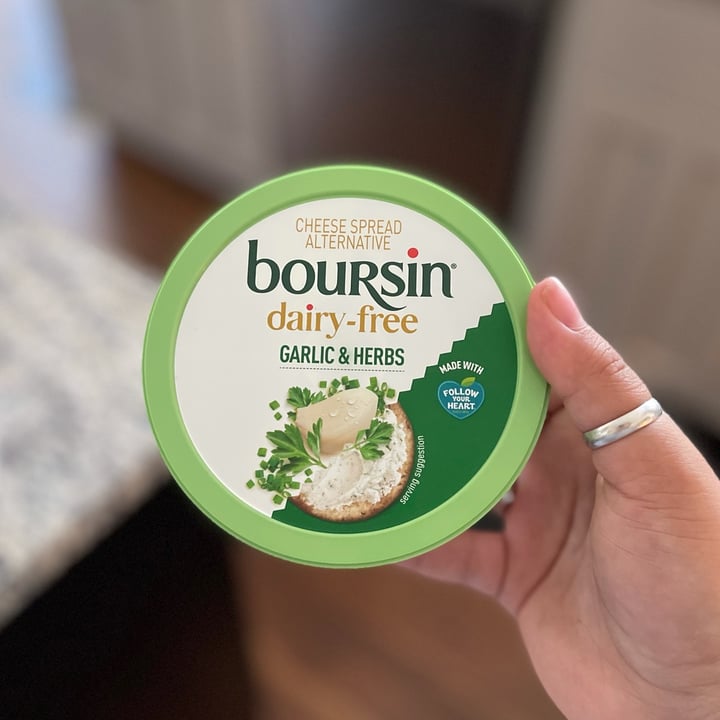 review photo of Boursin Boursin dairy free Garlic and Herbs shared by @nicoleannettexo on 20 Oct 2021 - review