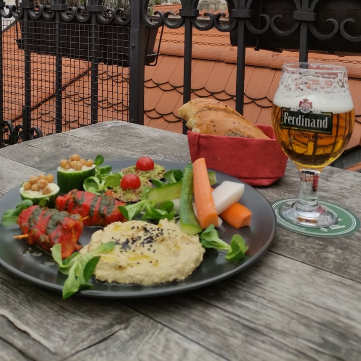 review photo of Vegan's Prague Starter mix plate shared by @quandosiruppeilfrigo on 10 Apr 2022 - review