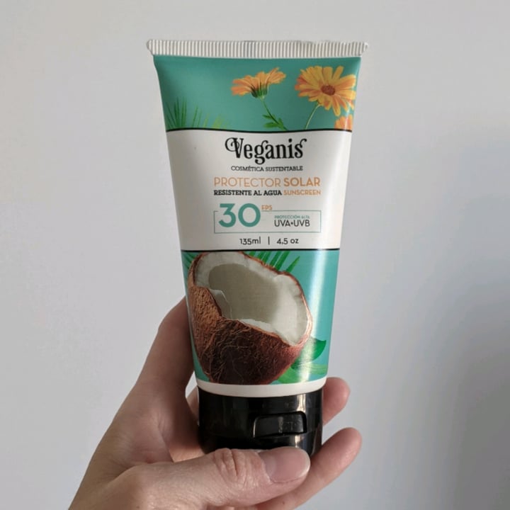 photo of Veganis Protector Solar FPS30 shared by @magaby on  01 Nov 2022 - review